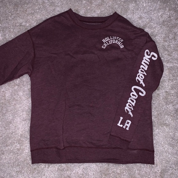 Oversized Crewneck Hollister Sweater - Picture 2 of 3